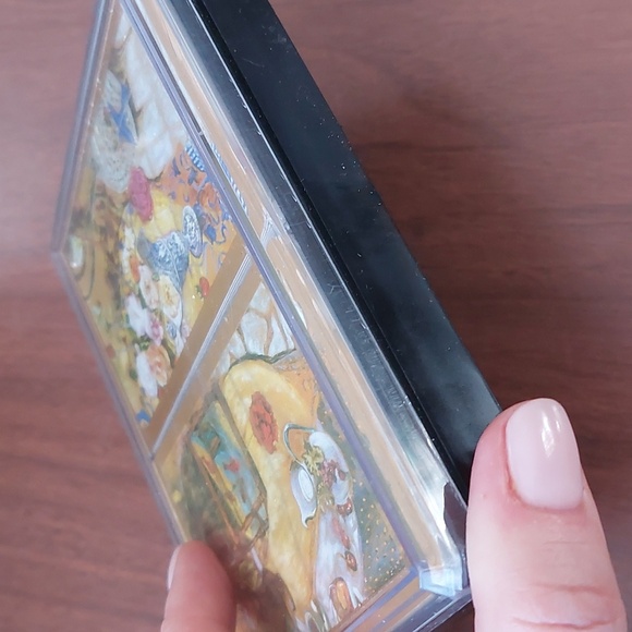 Bombay Plastic 2 Deck Playing Cards Beautiful Artwork Sealed - Picture 4 of 5